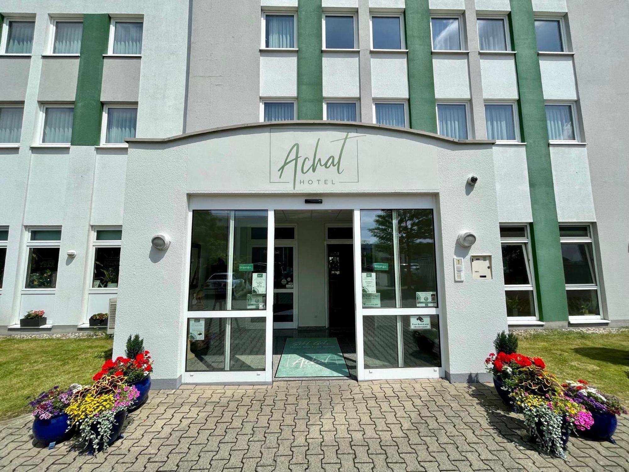 Achat Hotel Monheim Am Rhein Exterior photo